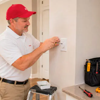 What Is a Residential Electrician?